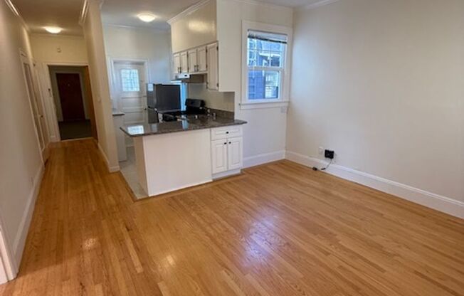 2820 Gough Street (943r)