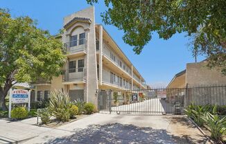 Lake Street Apartments
