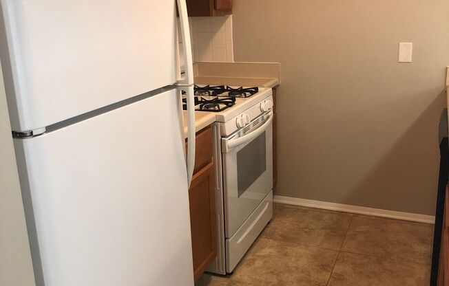 1 bed, 1 bath, 755 sqft, $1,099, Unit 5815D