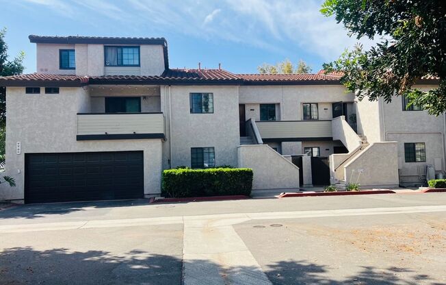 Luxury Living Awaits: Stunning Remodeled Camarillo Condo!