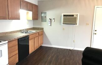 1 bed, 1 bath, 800 sqft, $825, Unit 4