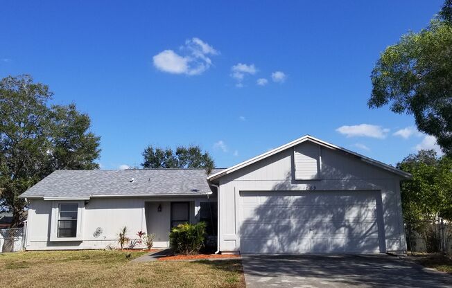 Charming 3 Bedroom 2 Bathroom Single Family Home in Cape Coral