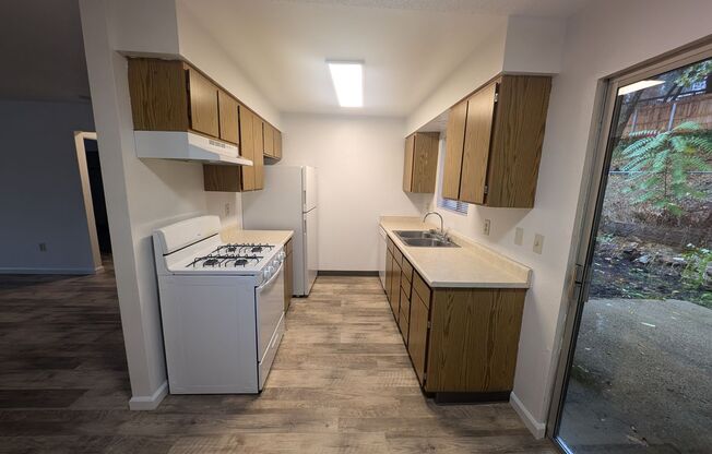 2 beds, 1 bath, 820 sqft, $1,200, Unit 1