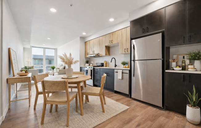 2 beds, 1 bath, 660 sqft, $2,850, Unit 311