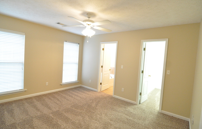 3 beds, 2 baths, $1,350