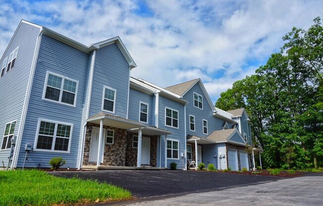 3 beds, 2.5 baths, 2,060 sqft, $2,600, Unit 306 Cervina