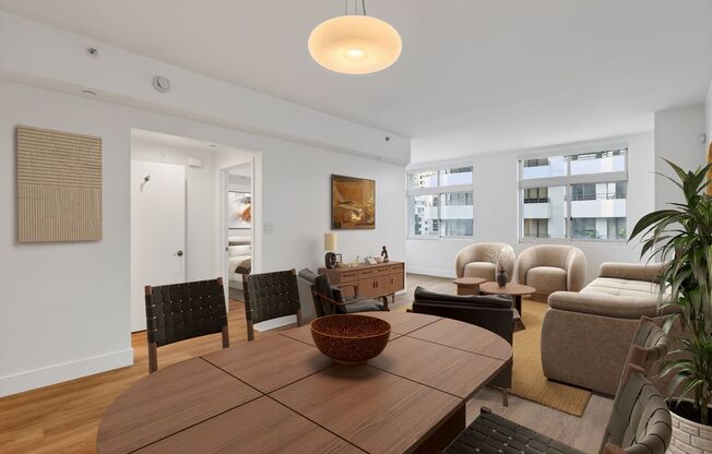 1 bed, 1 bath, 820 sqft, $4,695, Unit 504