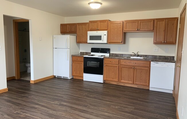 1 bed, 1 bath, $775, Unit 10