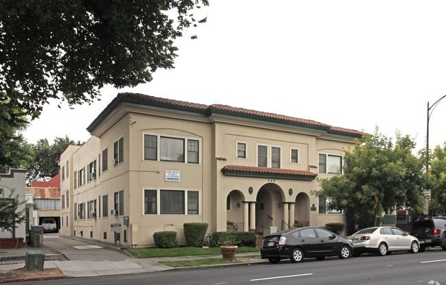 445 S. 3rd St.