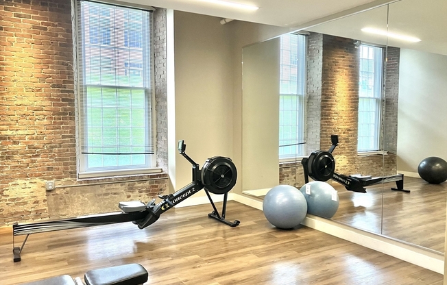 2 beds, 2 baths, 1,425 sqft, $3,000, Unit 355