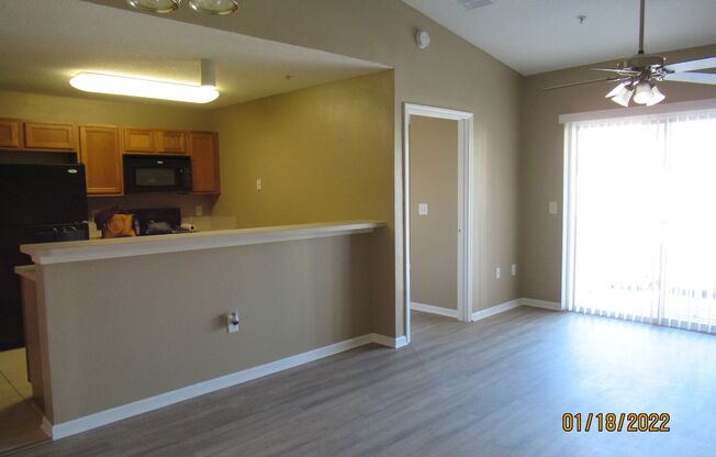 2 beds, 2 baths, $1,425, Unit Unit 2-11