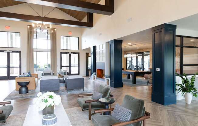 The Crest at Oakwood Apartments