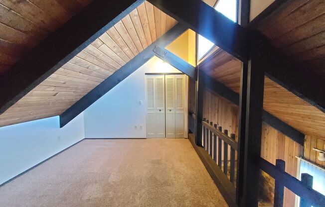 1 bed, 1 bath, 450 sqft, $1,050, Unit 24