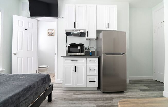 Studio, 1 bath, 190 sqft, $1,095.42, Unit 37