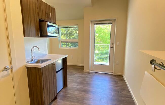 Studio, 1 bath, 175 sqft, $1,295, Unit 502-MFTE