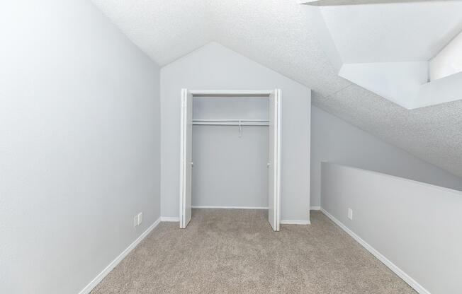 Studio, 1 bath, 550 sqft, $650