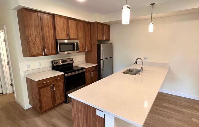 2 beds, 2 baths, 1,109 sqft, $2,048, Unit D202