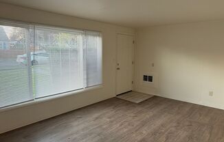 1 bed, 1 bath, 560 sqft, $1,200, Unit 6411