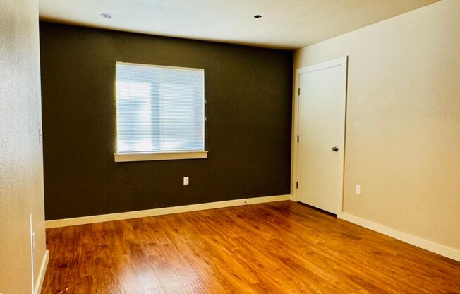 1 bed, 1 bath, 568 sqft, $1,149, Unit F