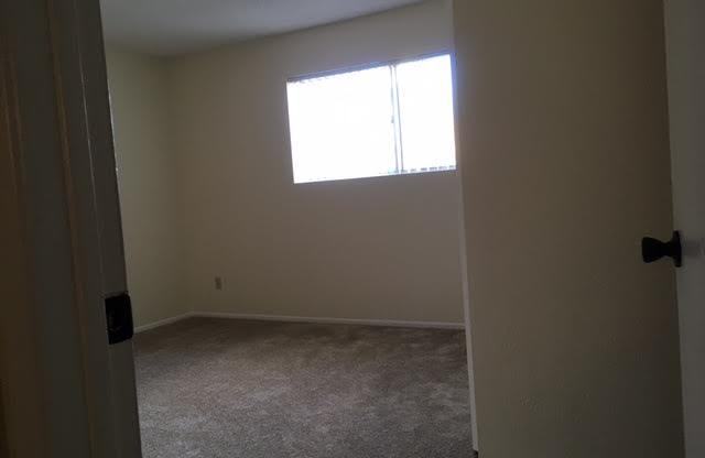 2 beds, 1 bath, 830 sqft, $1,349, Unit 235