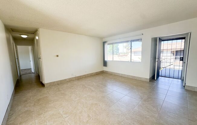 Move-in ready 2-Bedroom / 2-Bathroom apartment in Vista!