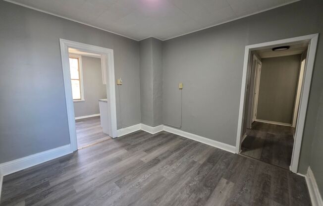 Spacious 1 bedroom 1 bathroom apartment for rent!