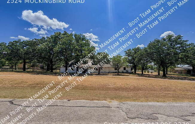 2524 MOCKINGBIRD RD