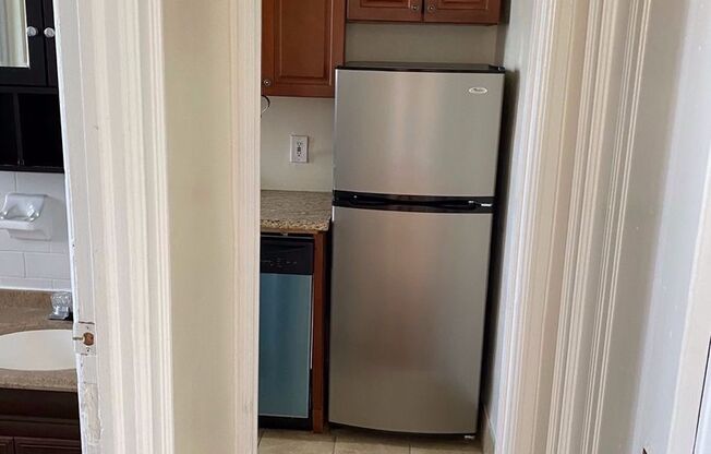 Studio, 1 bath, $1,800, Unit E16