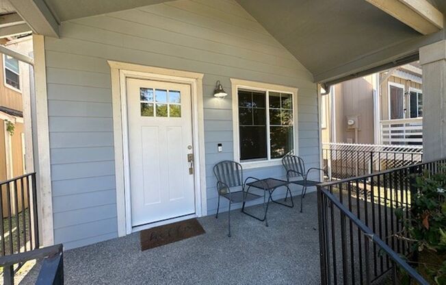 3 BEDROOM 2.5 BATH HOME WITH GARAGE