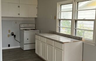 2 beds, 1 bath, $995