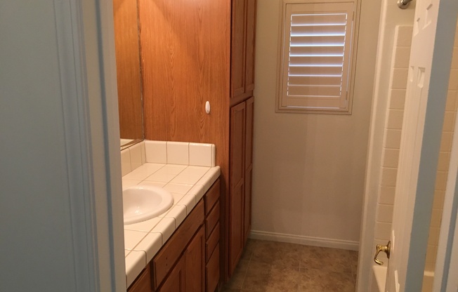 3 beds, 2 baths, $2,200