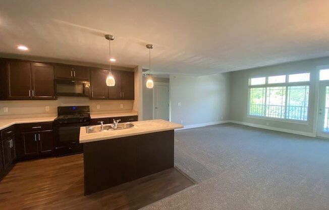 3 beds, 2 baths, 1,381 sqft, $2,371, Unit 2119-201