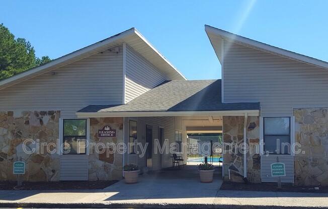 3930 Pulaski Pike, Leasing Office
