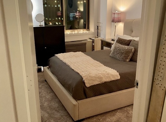 1 bed, 1 bath, $4,840, Unit 4905