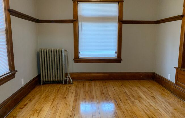 3 bedroom 1 bath house in St. Paul!