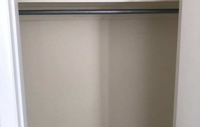 2 beds, 1 bath, 558 sqft, $1,395, Unit 1-C