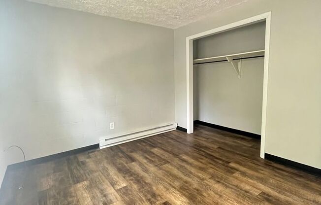 1 bed, 1 bath, 480 sqft, $650, Unit Apt 36