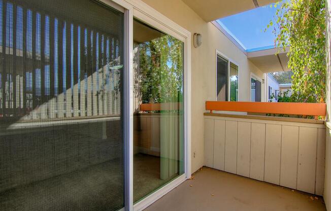 Private Apartment Balcony at Magnolia Place Apartments, California, 94087