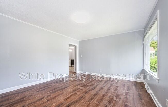 1101 MONA DR