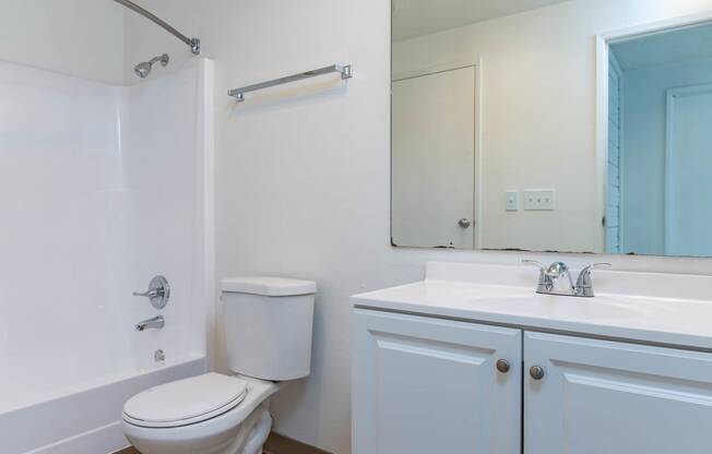 Sedona | One Bedroom Bathroom