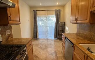 2 beds, 3 baths, 902 sqft, $3,200, Unit 1