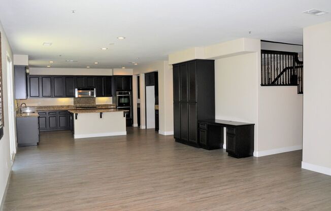 15655 IRON SPRINGS FONTANA 92336 (5 BED / 4 BATH)