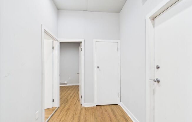 2 beds, 1 bath, $1,475, Unit 101