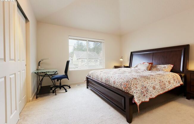 3 beds, 2.5 baths, $2,495