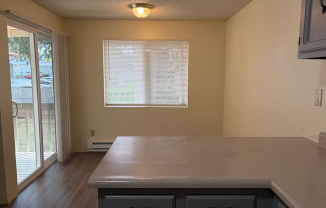 1 bed, 1 bath, 730 sqft, $1,325, Unit 7607-03