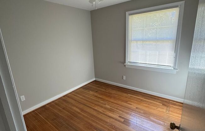 Charming 3 bedroom home in West End Manor - Convenient Henrico Location