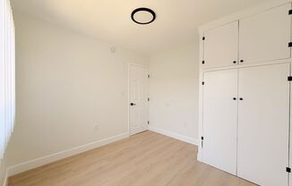 12421 South Main St