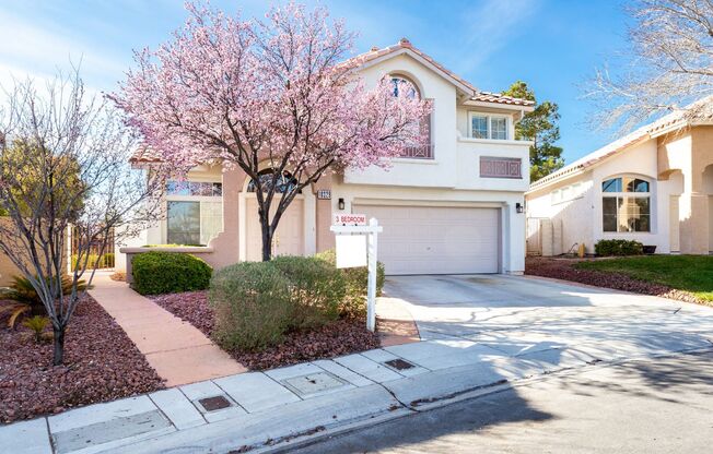 AMAZING SUMMERLIN HOME WITH 3 BEDROOMS AND 2.5 BATHS!