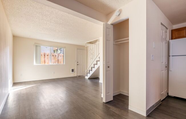 Welcome to Manchester Square Apartments - Where comfort meets convenience! No Offering up to 1-Month Free!