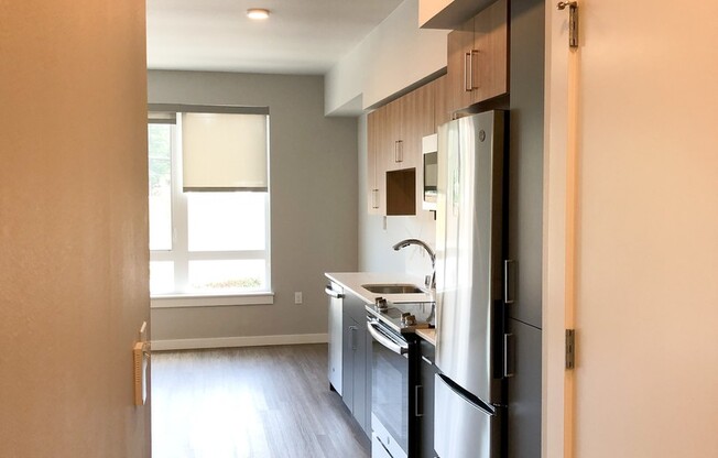 Studio, 1 bath, 460 sqft, $1,695, Unit 227